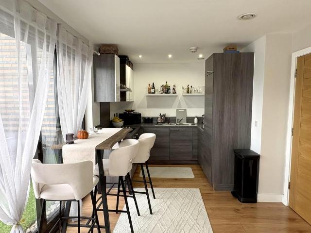 Flat for sale in Georgia, Greater Manchester