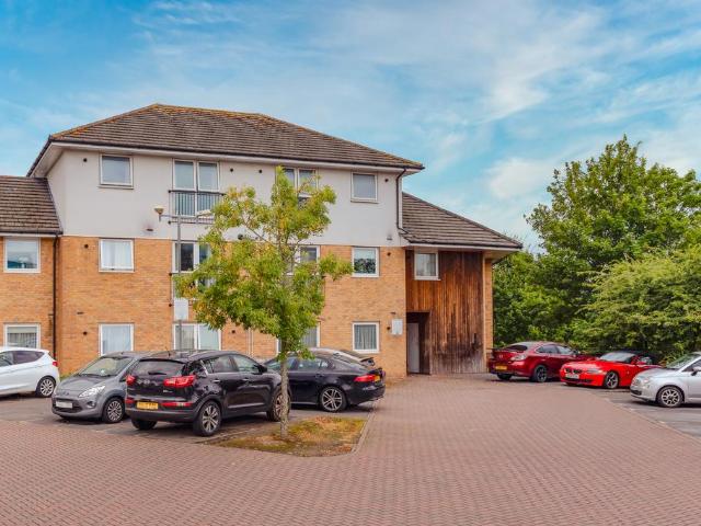 Flat for sale in Weston Common, City Of Southampton