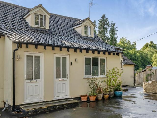 Flat for sale in North Woodchester, Stroud