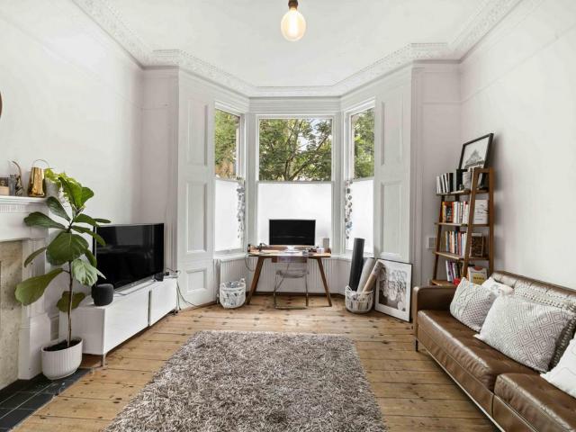 Flat for sale in Brook Green, Greater London