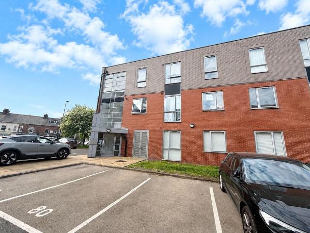 Flat for sale in Sale Moor, Trafford Park