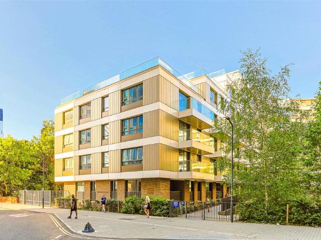 Flat for sale in Greater London