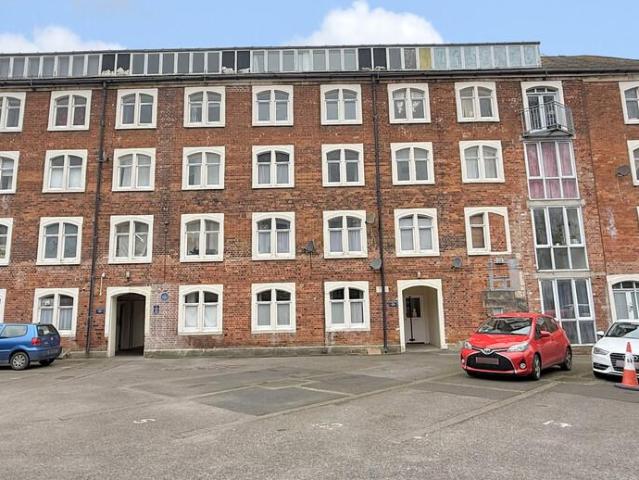 Flat for sale in Leigh Park, Westbury