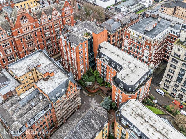 Flat for sale in City Centre, Manchester