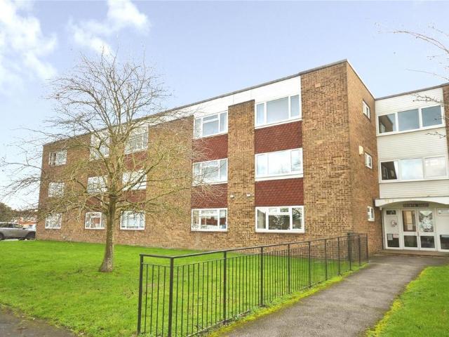 Flat for sale in Bedgrove, Aylesbury