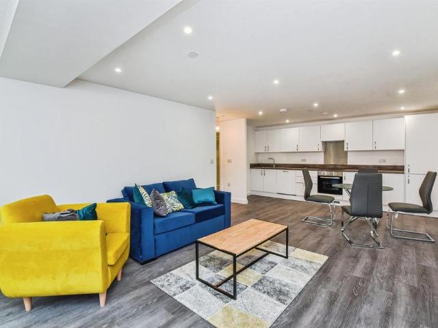 Flat for sale in Frome