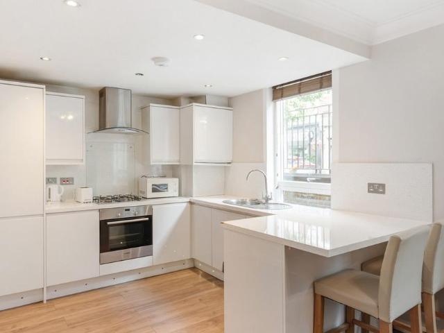 Flat for sale in City of Westminster, Greater London