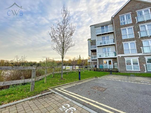 Flat for sale in Snodland, Bourne Vale