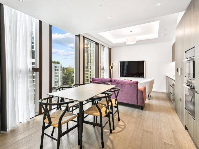 Flat for sale in Nine Elms, Greater London