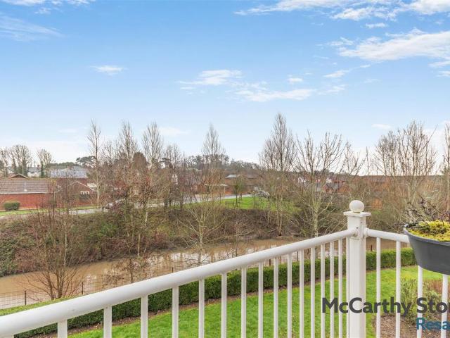 Flat for sale in Primsland, Crookhill