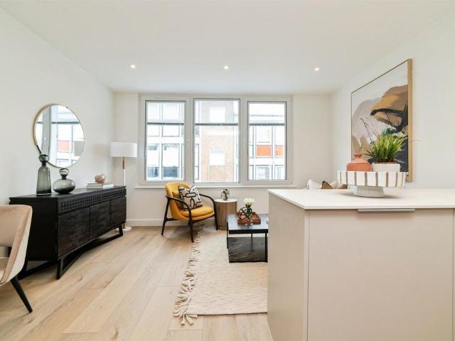 Flat for sale in Old Town, Shephall