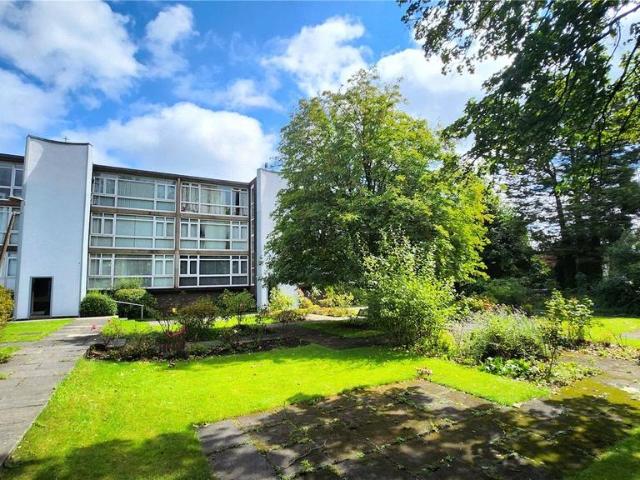 Flat for sale in Sandfield Park, Calderstones