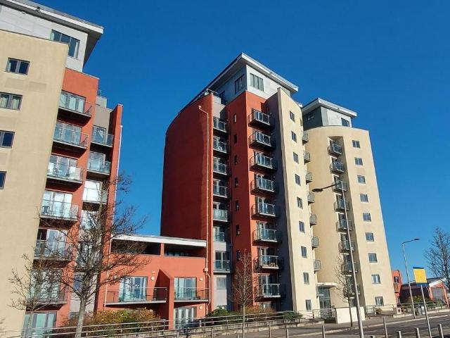Flat for sale in SA1 Swansea Waterfront, Nangreaves