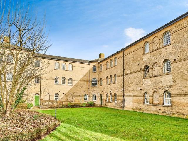 Flat for sale in Pleasant Valley, Duton Hill