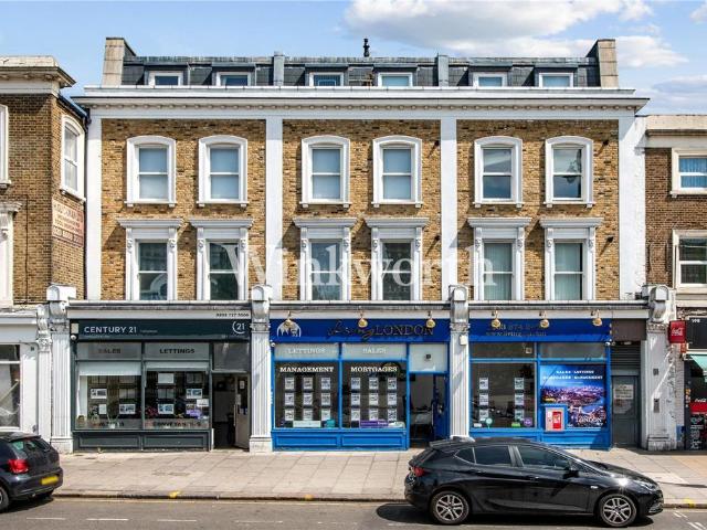 Flat for sale in Greater London