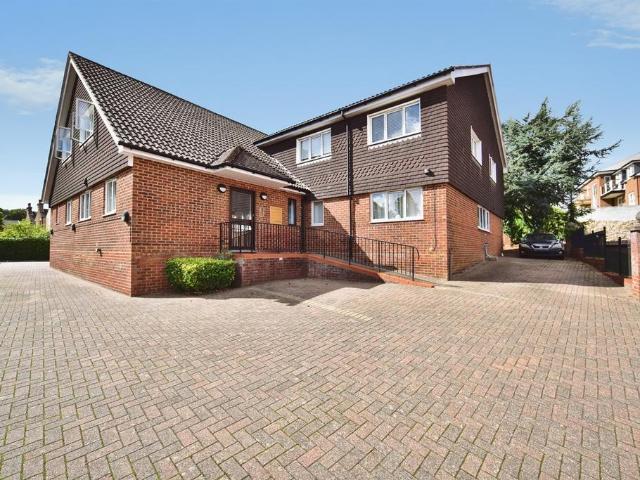 Flat for sale in Leybourne Chase, Tonbridge and Malling