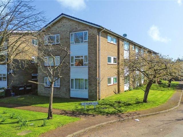 Flat for sale in Reading