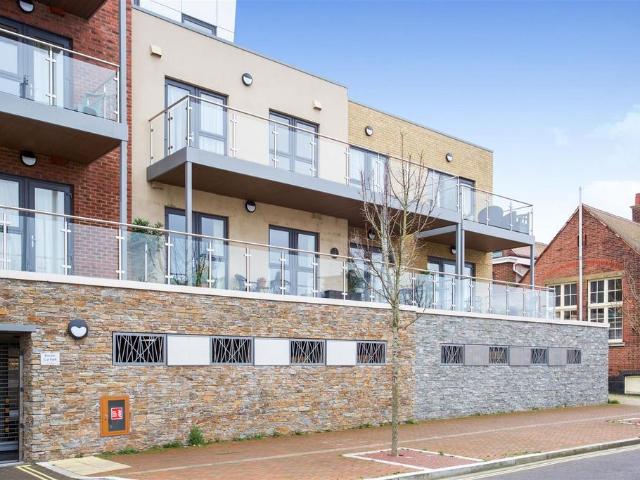 Flat for sale in Priddy's Hard, Middlecroft
