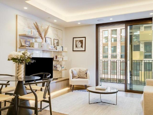 Flat for sale in St. John's Wood, Greater London