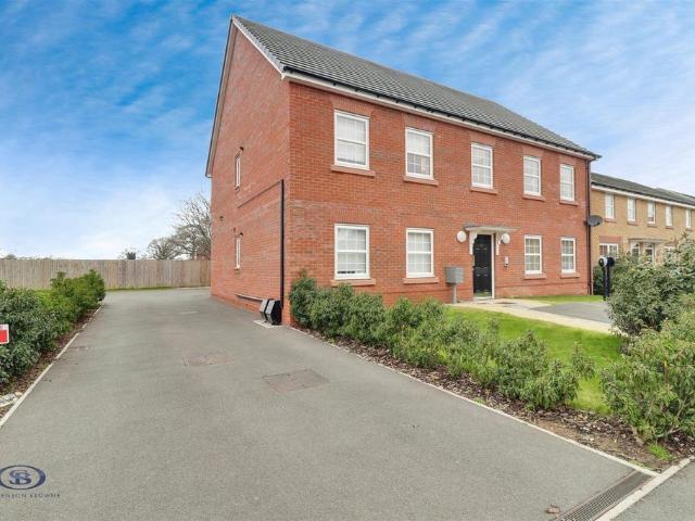 Flat for sale in Lloyd Mews, Alsager