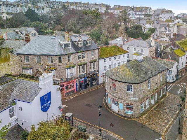 Flat for sale in Penbeagle, Cornwall