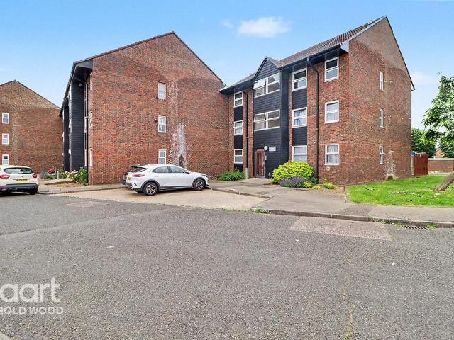 Flat for sale in Harold Hill, Greater London