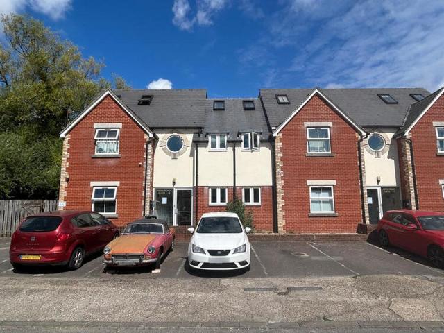 Flat for sale in Salisbury, Wiltshire