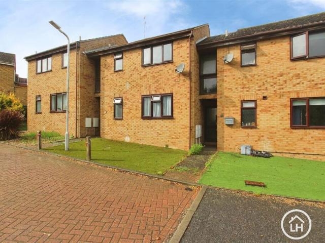 Flat for sale in Newington, Swale