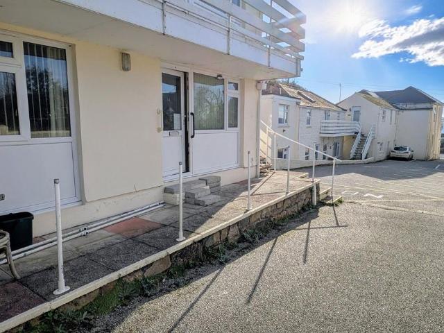 Flat for sale in Marazion