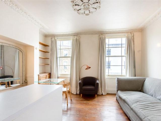 Flat for sale in Pimlico, Greater London