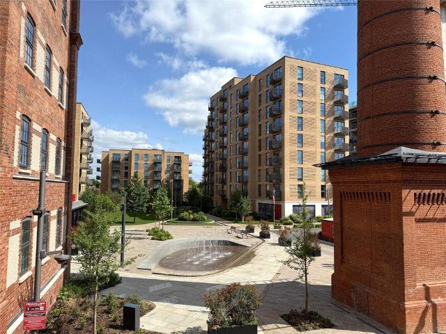 Flat for sale in Slough
