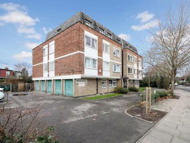 Flat for sale in St Margarets, Greater London