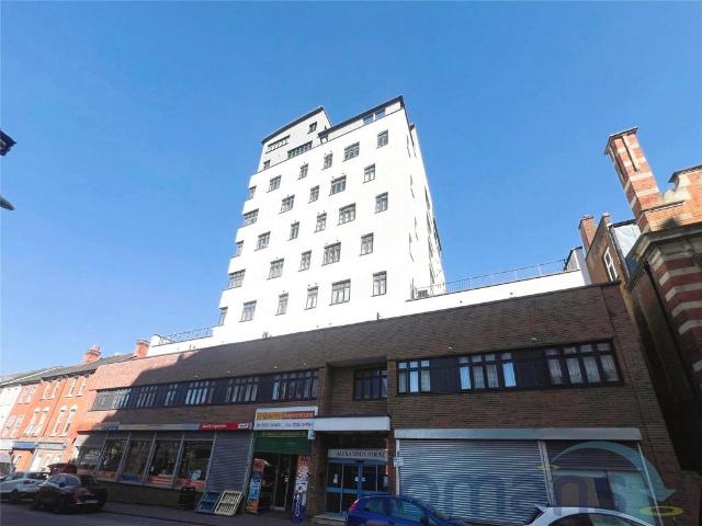 Flat for sale in Aldershot, Hampshire