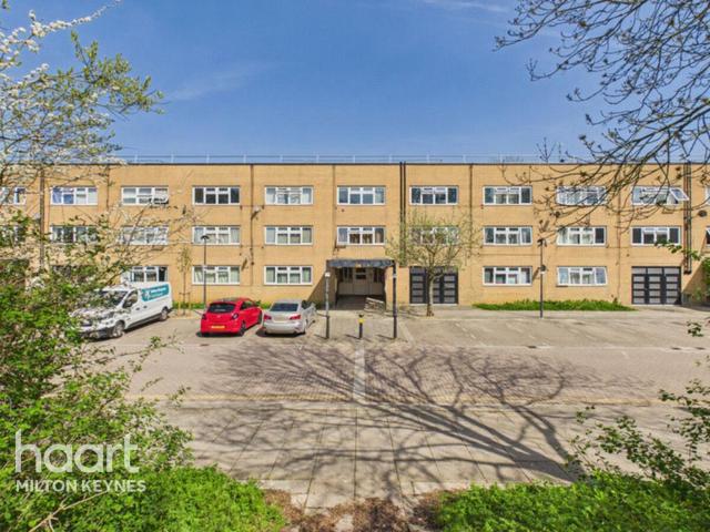 Flat for sale in Milton Keynes