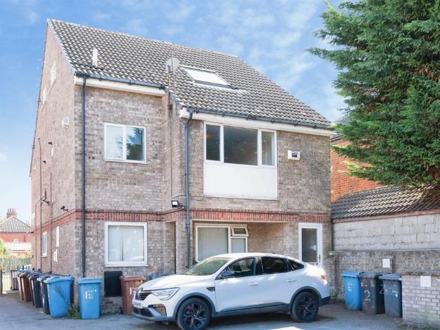 Flat for sale in Newland, Hull
