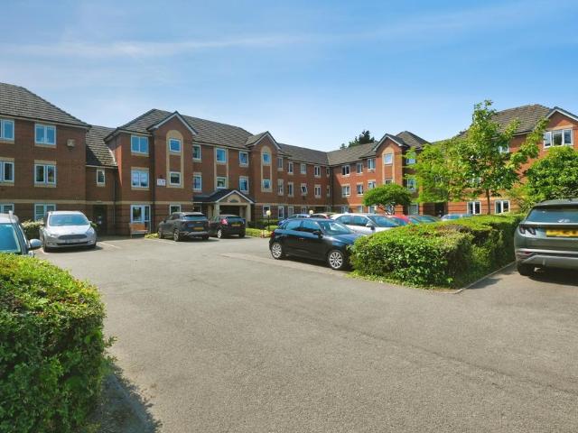 Flat for sale in Kingshurst, West Midlands