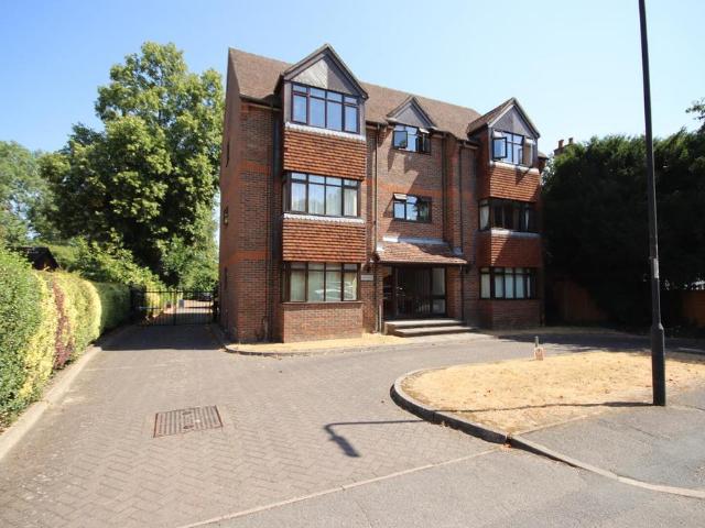 Flat for sale in Fishery, Maidenhead