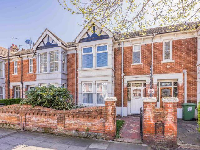 Flat for sale in Tipner, Portsmouth