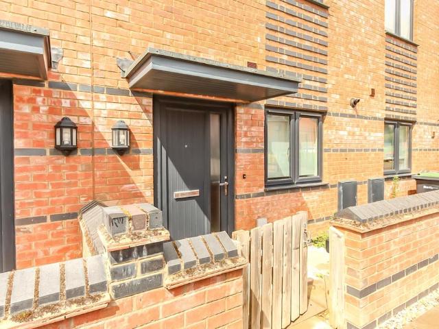 Flat for sale in Glenvale Park, Wellingborough