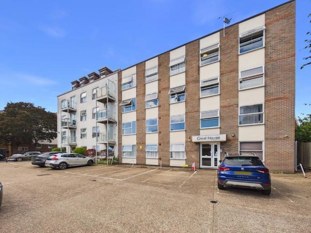 Flat for sale in Lower Halliford, Surrey