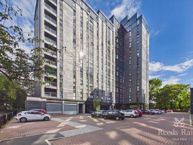 Flat for sale in Old Trafford, Trafford