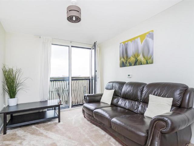 Flat for sale in Pimlico, Greater London