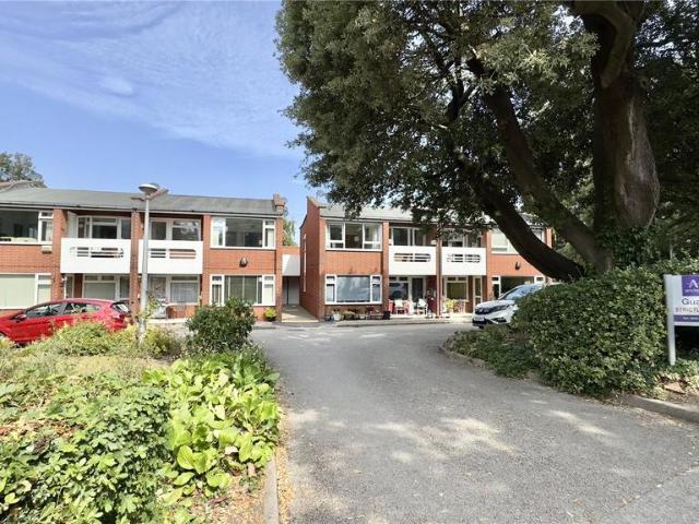 Flat for sale in Grange, West Kirby
