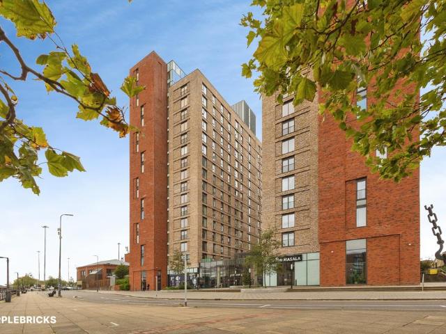 Flat for sale in Stretford, Trafford