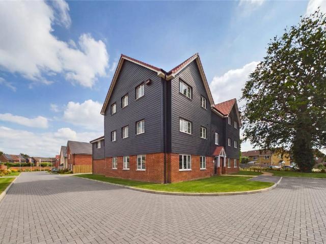 Flat for sale in Walton, Eastbridge