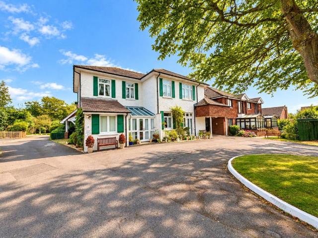 Flat for sale in Lymington, New Forest