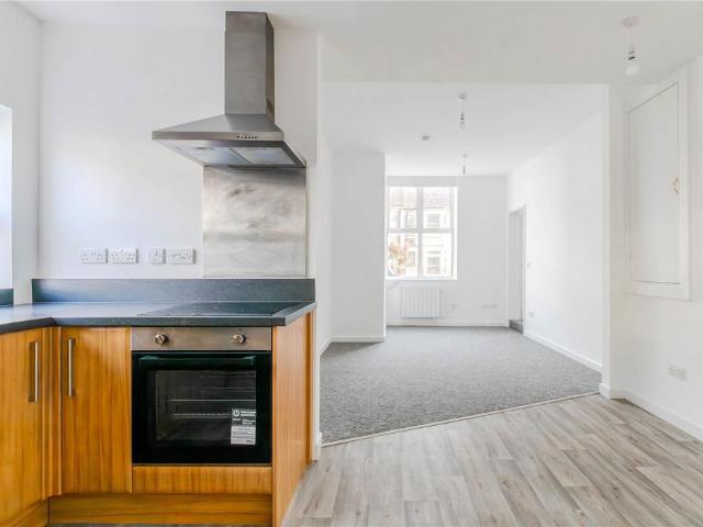 Flat for sale in Feckenham, City Of Bristol