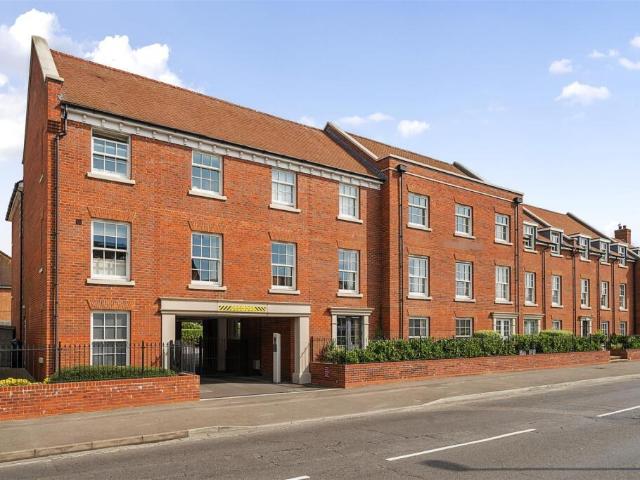 Flat for sale in Chichester, Littlecote