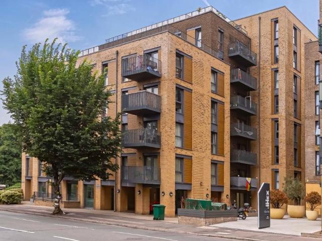 Flat for sale in Brunswick