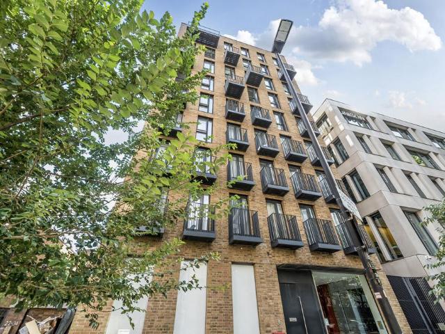Flat for sale in Somers Town, Greater London